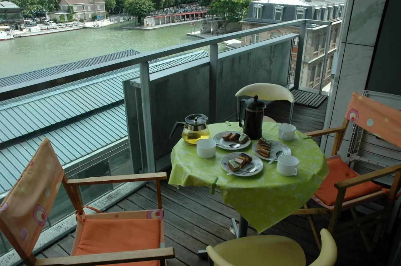 Quai De La Seine Apartment